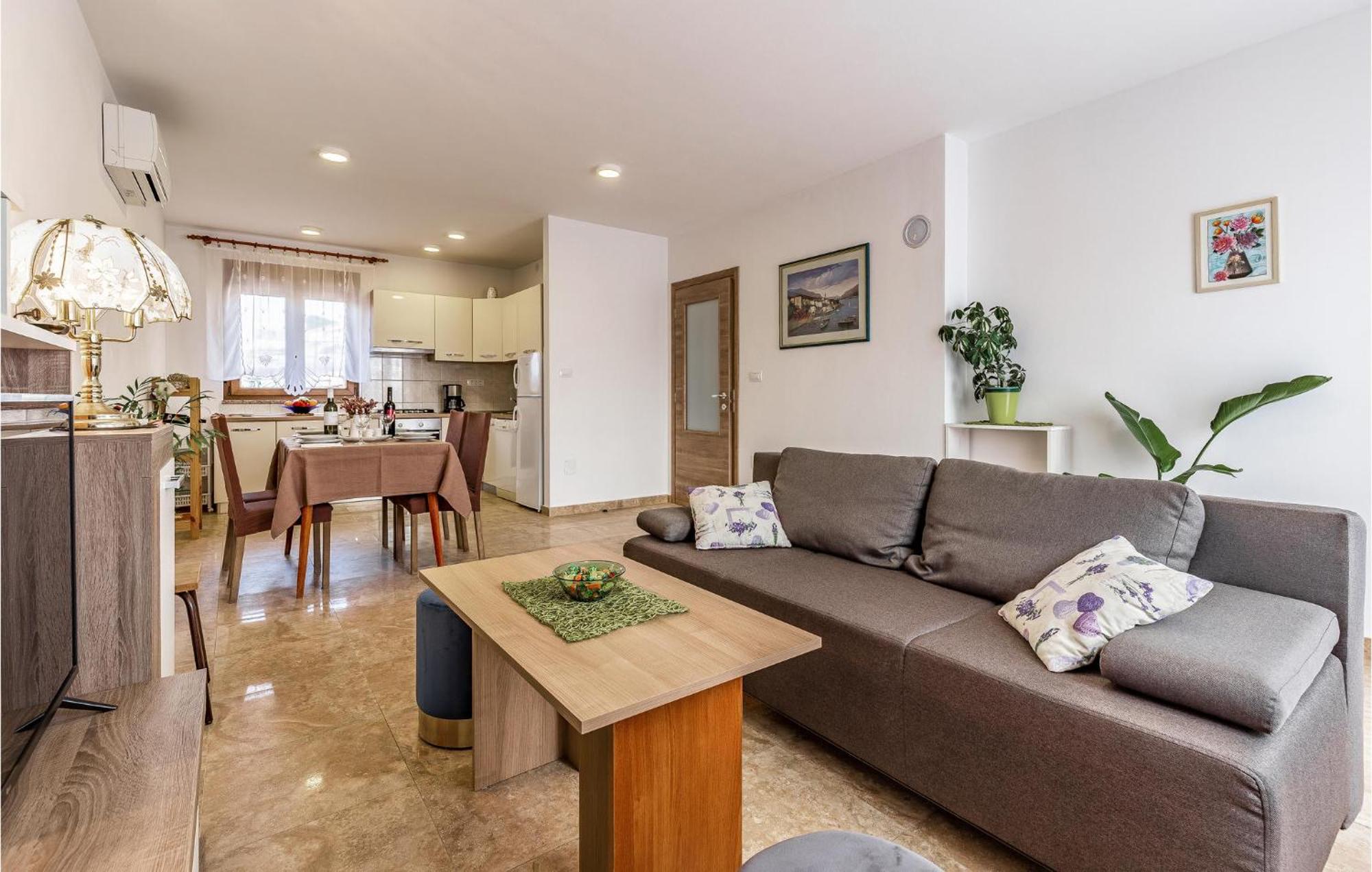 Awesome Apartment In Pula With Wifi Extérieur photo